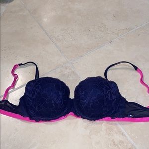 Victoria’s Secret PINK bra